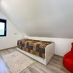 Apartment Bluna *
